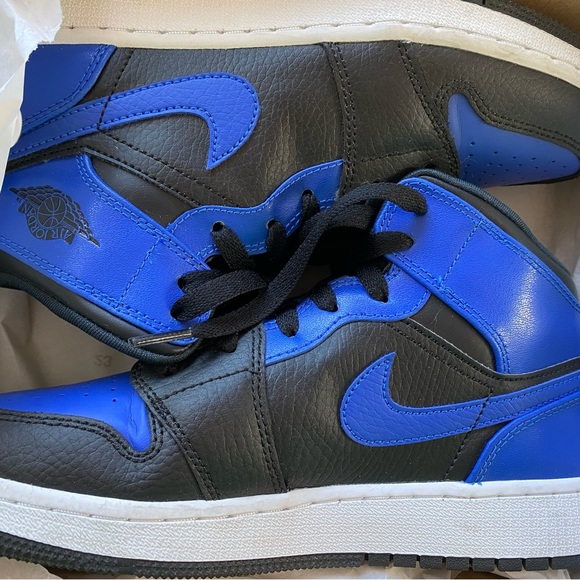 Air Jordan—- only wear twice, very very good condition. - Picture 3 of 12